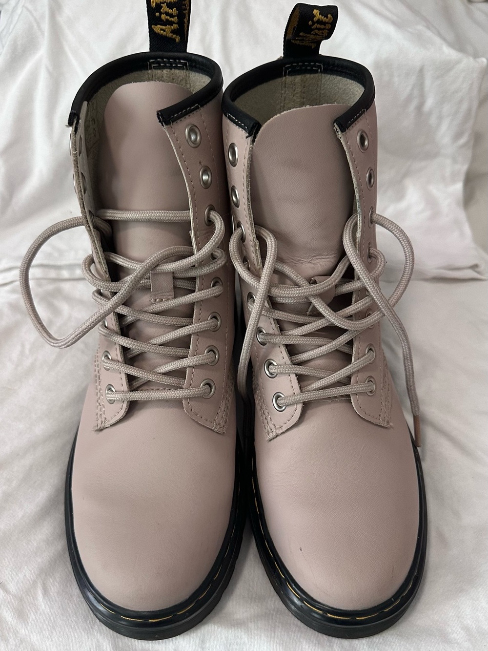 Dr. Martens Unisex Tan Leather Lace-Up Boots